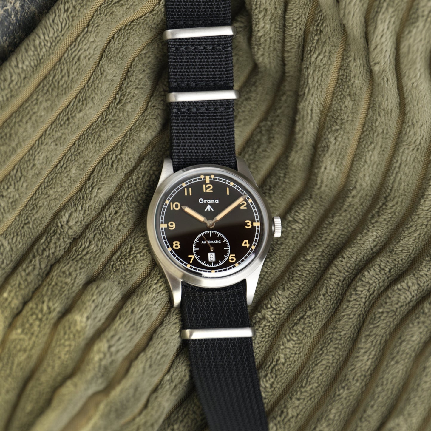 GRANA Black Date Calendar