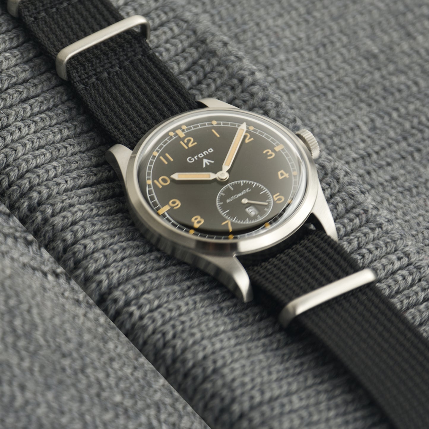 GRANA Black Date Calendar